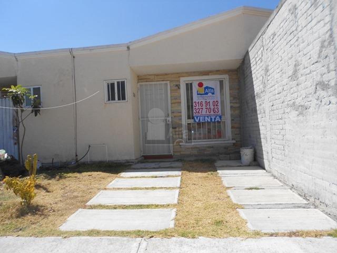 Casa en Venta, La Hacienda Morelia / 2 habitaciones, 320K Casas y