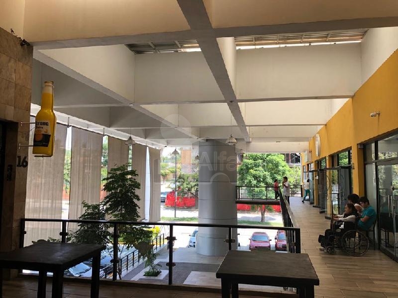 Local en Renta en Planta Baja en Arbide, León Gto Plaza comercial Blvd. Algeciras,mntto incuido