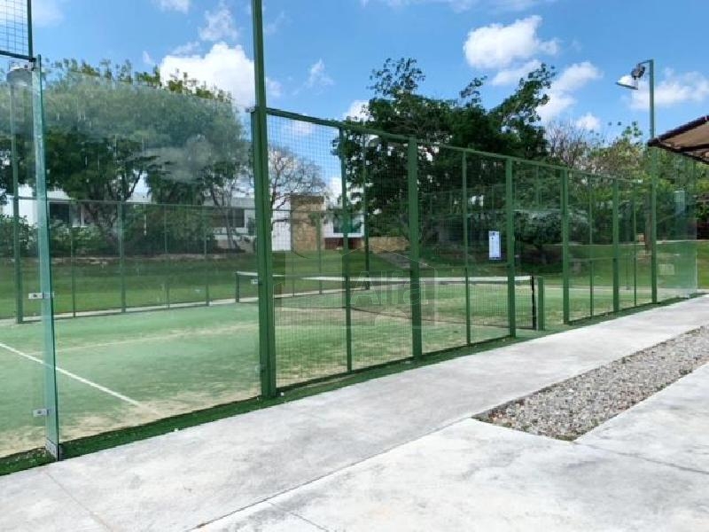Terreno habitacional en venta en Yucatán Country Club, Mérida, Yucatán