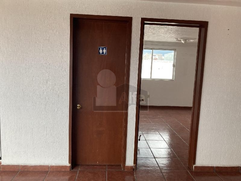 Oficina en Renta 3ra Planta sobre Av. Luis Vega y Monroy