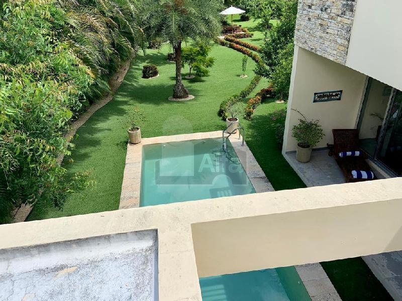  Casa en Venta amueblada con doble terreno en el Yucatan Country Club. Mérida Yucatán.