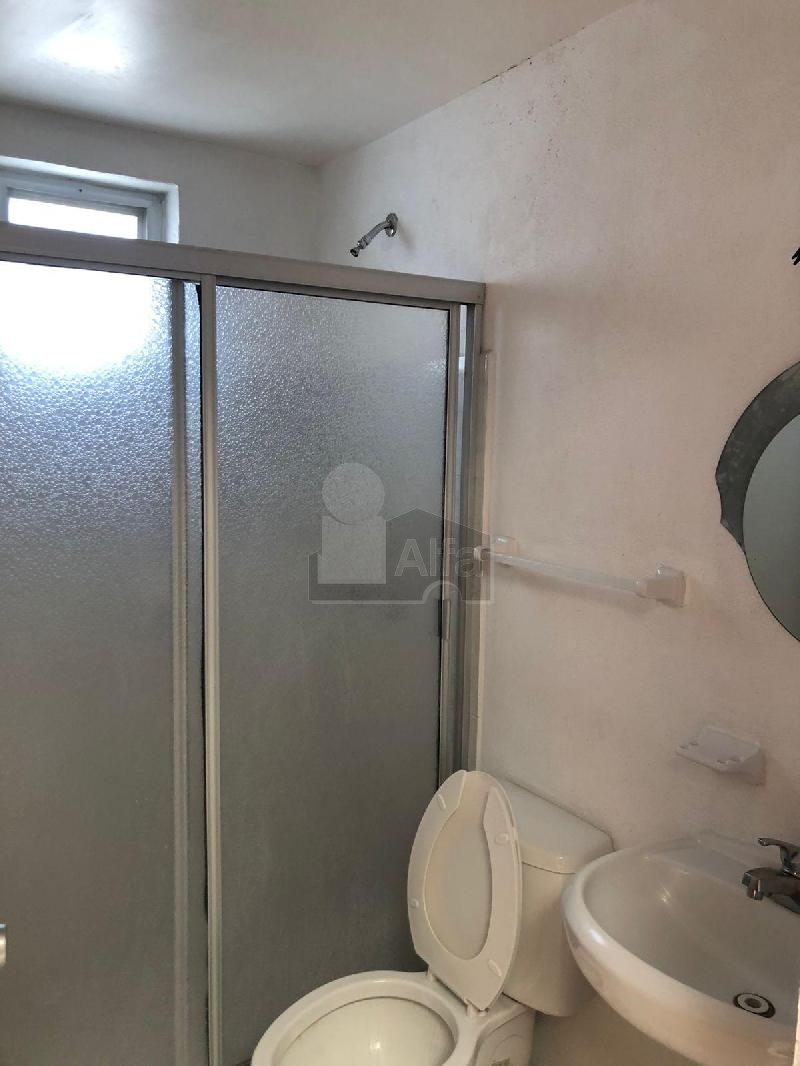 Casa en Renta en Lomas de Gran Jardín, León, Gto. cerca a la plaza comercial Colibrí