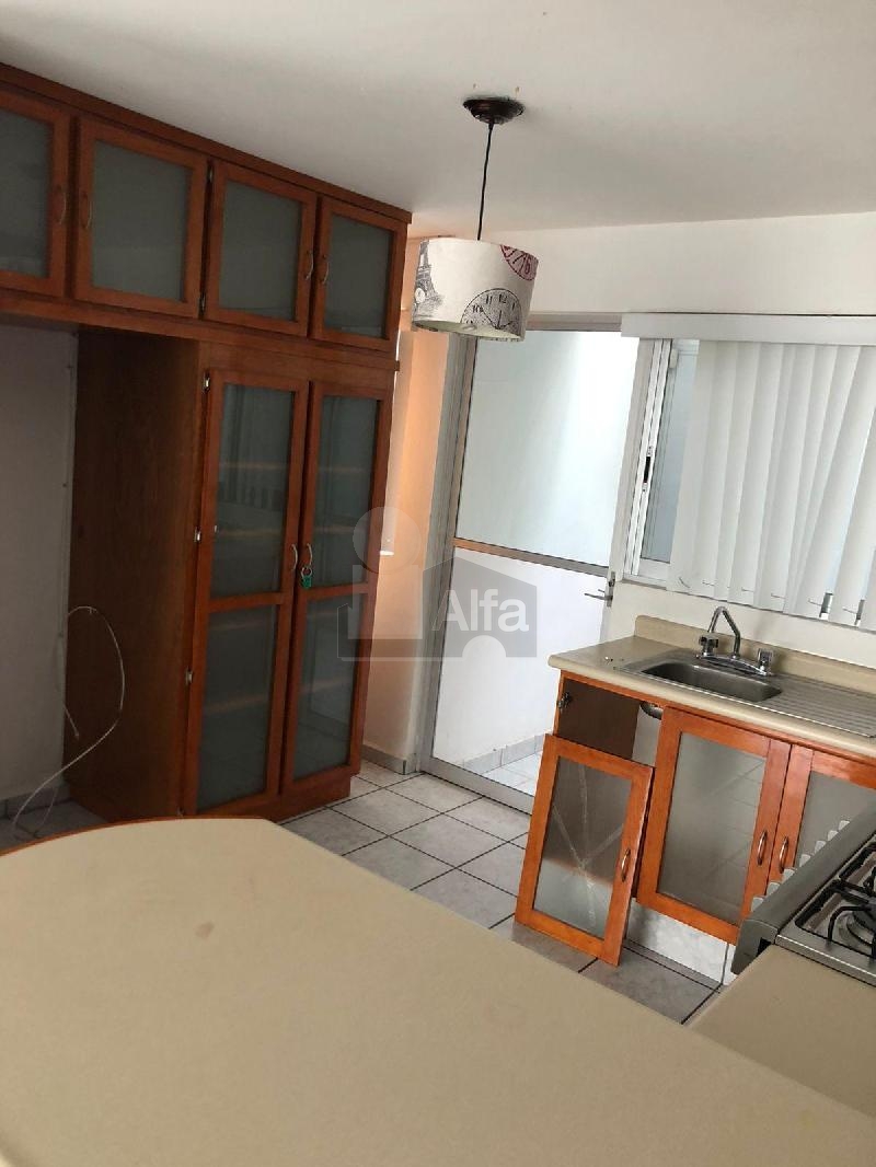 Casa en Renta en Lomas de Gran Jardín, León, Gto. cerca a la plaza comercial Colibrí