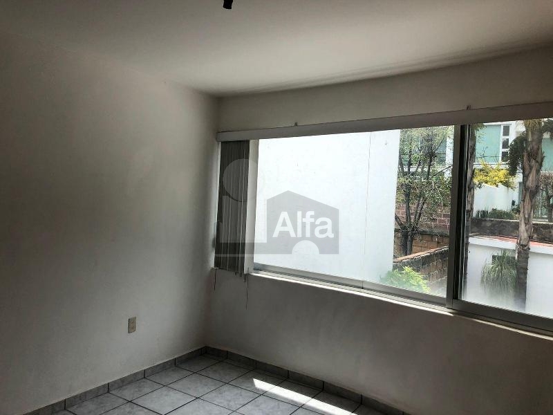 Casa en Renta en Lomas de Gran Jardín, León, Gto. cerca a la plaza comercial Colibrí