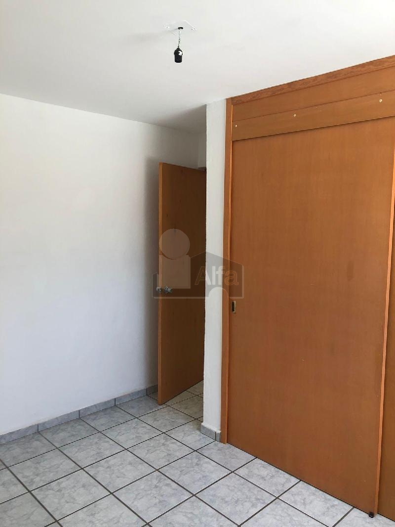 Casa en Renta en Lomas de Gran Jardín, León, Gto. cerca a la plaza comercial Colibrí