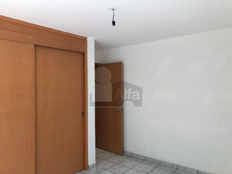 Casa en Renta en Lomas de Gran Jardín, León, Gto. cerca a la plaza comercial Colibrí