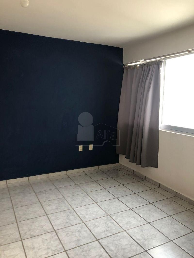 Casa en Renta en Lomas de Gran Jardín, León, Gto. cerca a la plaza comercial Colibrí