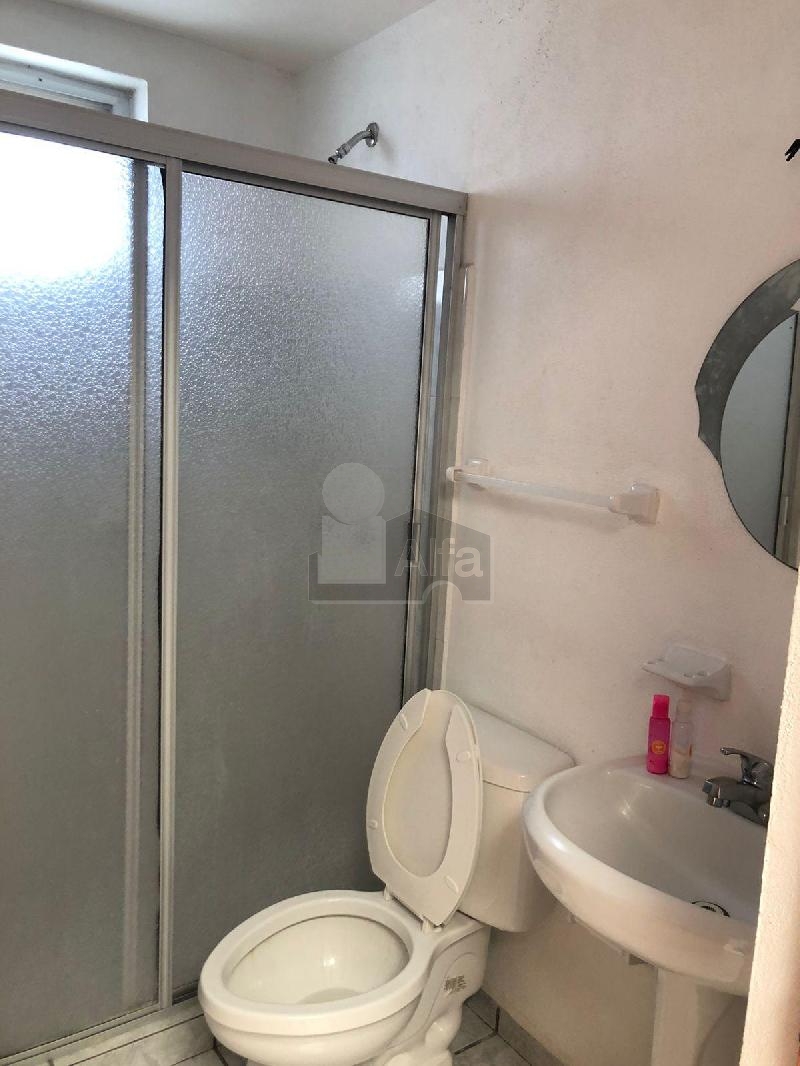 Casa en Renta en Lomas de Gran Jardín, León, Gto. cerca a la plaza comercial Colibrí
