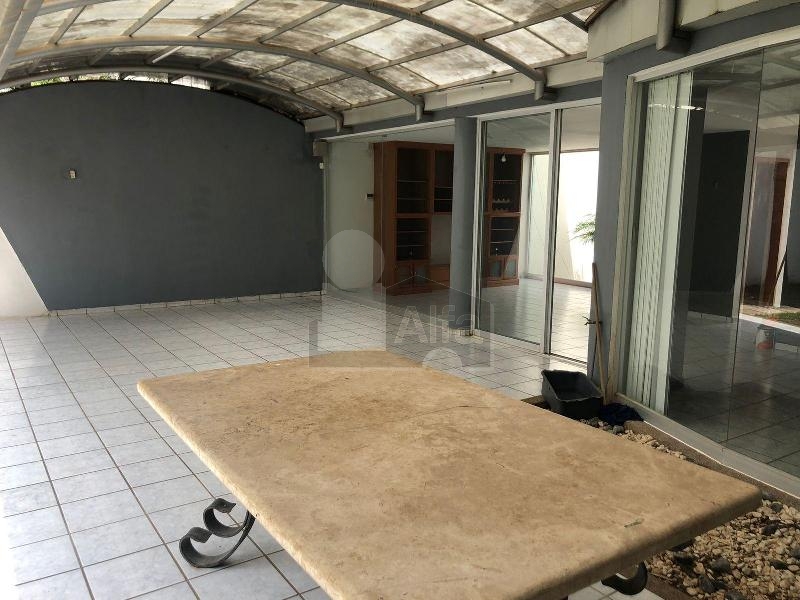 Casa en Renta en Lomas de Gran Jardín, León, Gto. cerca a la plaza comercial Colibrí