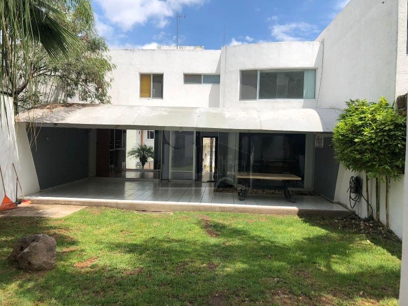 Casa en Renta en Lomas de Gran Jardín, León, Gto. cerca a la plaza comercial Colibrí