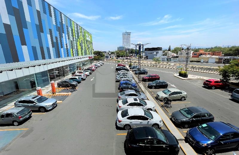 Local Comercial planta baja en Renta dentro de Plaza Come...