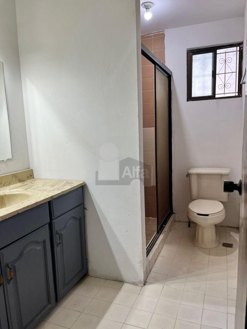 Casa en venta o renta, Pedregal Cumbres, Monterrey, Nuevo Leon. sobre avenida comercial