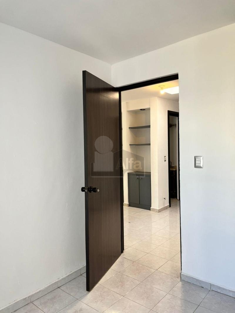 Casa en venta o renta, Pedregal Cumbres, Monterrey, Nuevo Leon. sobre avenida comercial
