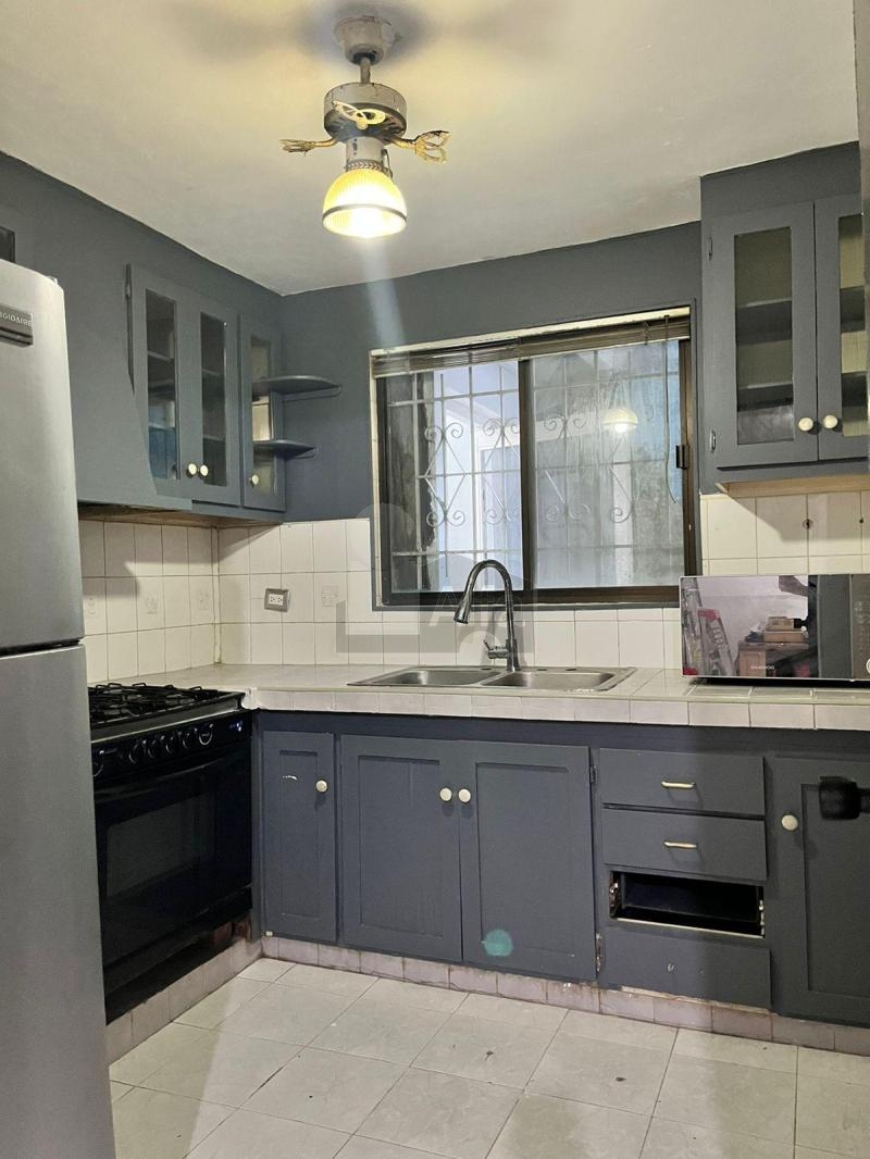 Casa en venta o renta, Pedregal Cumbres, Monterrey, Nuevo Leon. sobre avenida comercial