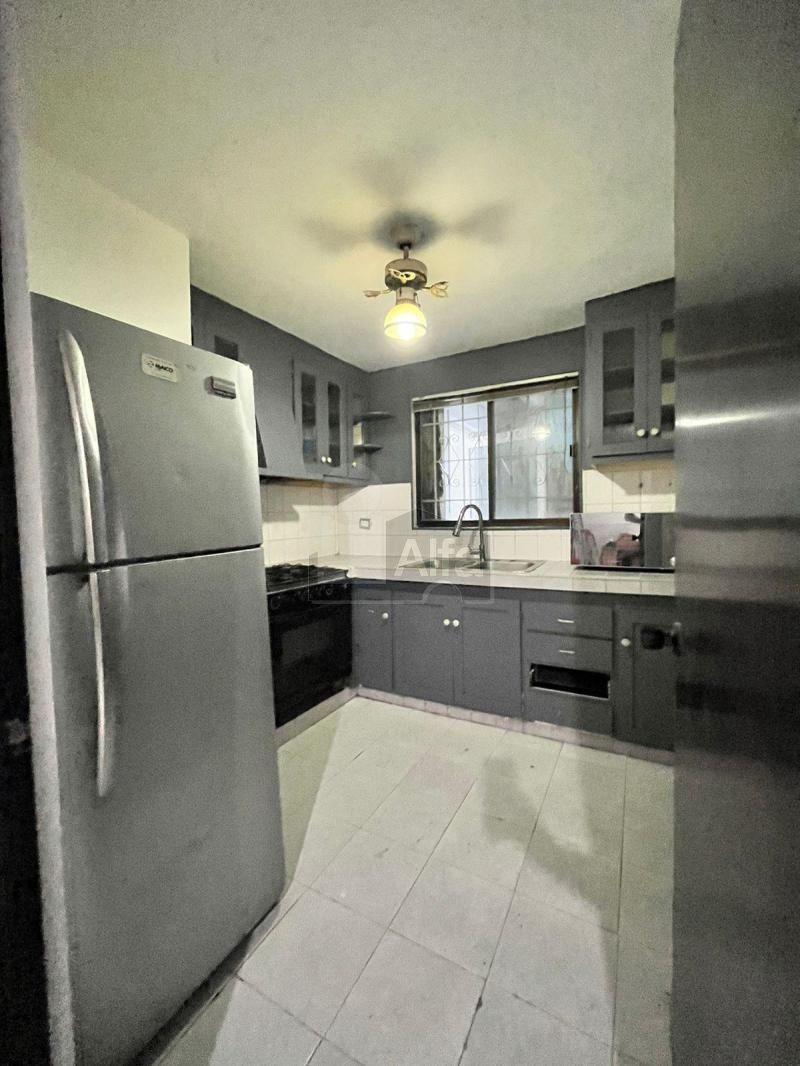 Casa en venta o renta, Pedregal Cumbres, Monterrey, Nuevo Leon. sobre avenida comercial
