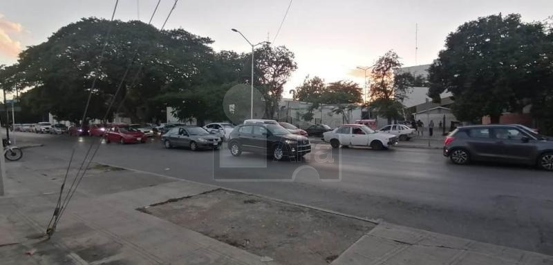 Local comercial en renta sobre Avenida Itzaes, Mérida, Yucatán