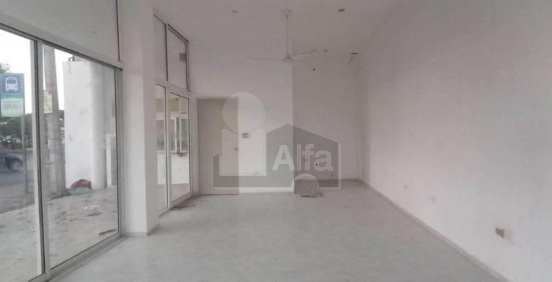 Local comercial en renta sobre Avenida Itzaes, Mérida, Yucatán