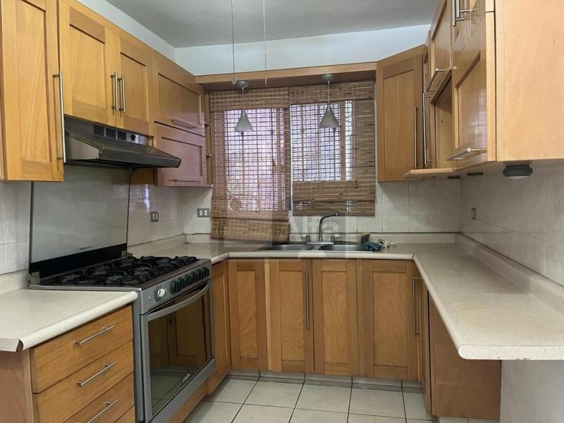 Casa en renta, Colinas del Huajuco, Monterrey, Nuevo Leon. en privada