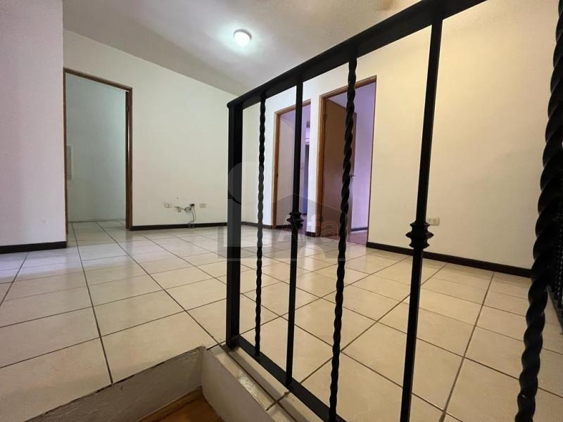 Casa en renta, Colinas del Huajuco, Monterrey, Nuevo Leon. en privada