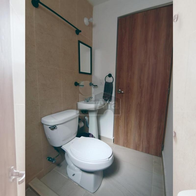 Departamento sin amueblar en renta en condominio cerrado Claustros de Santa María, Querétaro, Qro