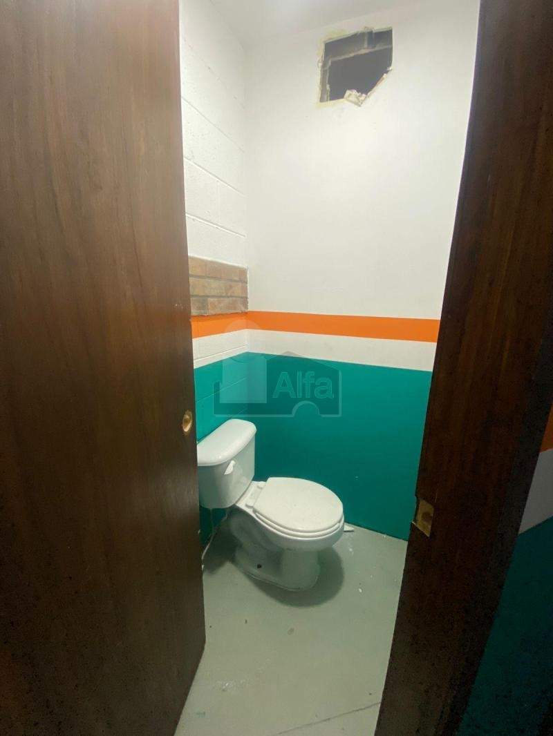 Venta o Renta de Local Comercial en Chihuahua, en Plaza Andares II