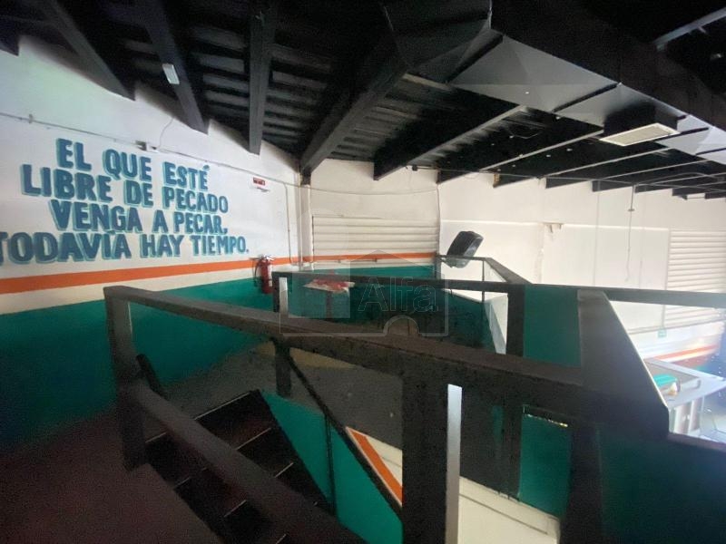Venta o Renta de Local Comercial en Chihuahua, en Plaza Andares II