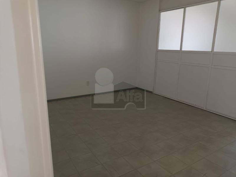 Oficina comercial en renta en San Cristóbal Centro, Ecatepec de Morelos, México