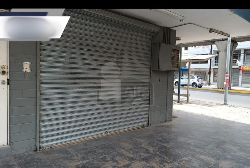 Local comercial en renta Mitras Centro Monterrey Nuevo León