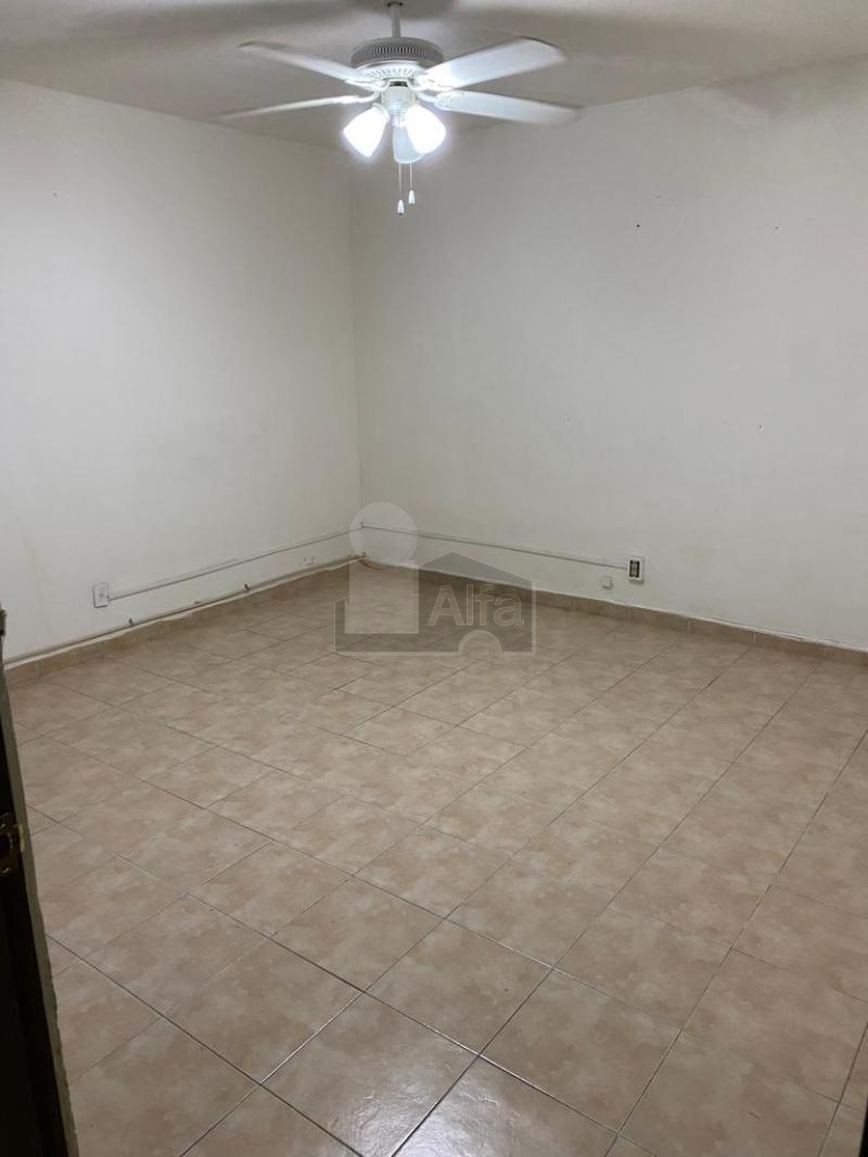 Local comercial en renta Mitras Centro Monterrey Nuevo León