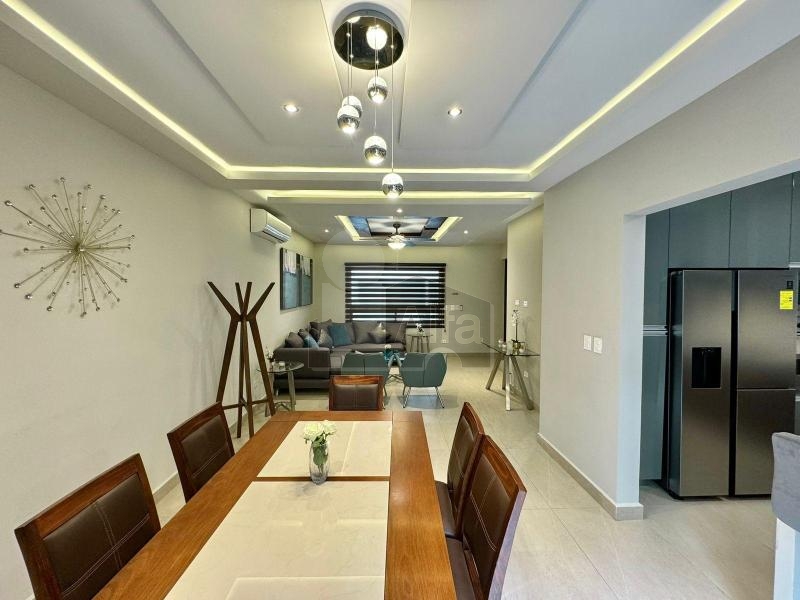 Casa en renta en Crisanto Residencial Zona Cumbres Monterrey Nuevo Leon Amueblada Nueva