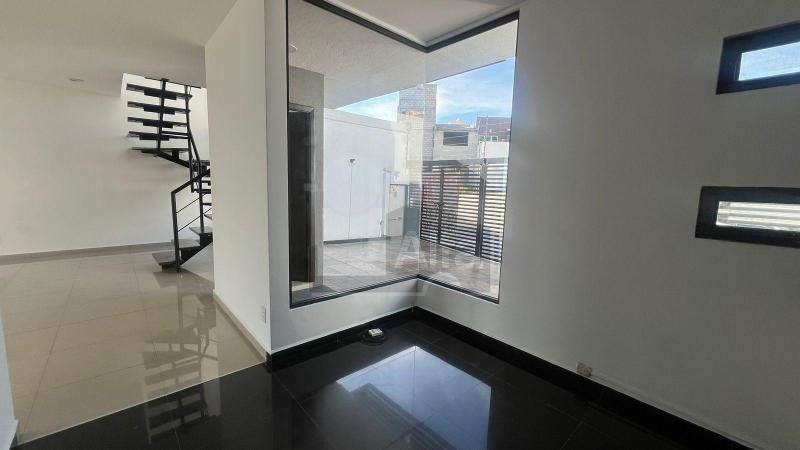 Casa en RENTA de 3 recámaras en Milenio III, Querétaro