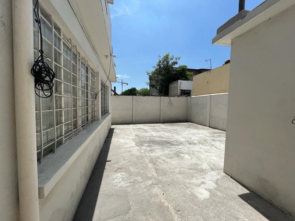 Oficina en venta, Leones, Monterrey Nuevo Leon. sobre Av....