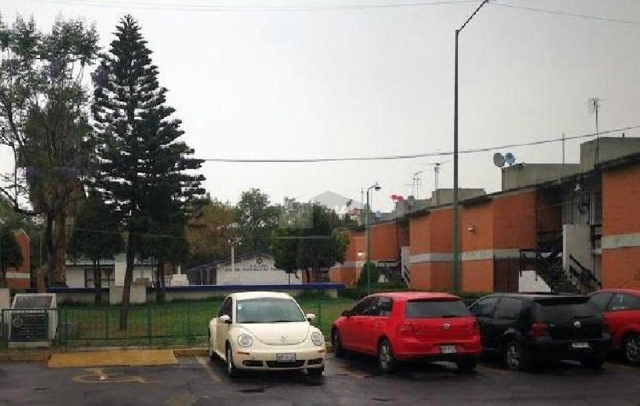 departamento en renta frente al hospital ISSSTE Ignacio Zaragoza, amueblado, tres recamaras.
