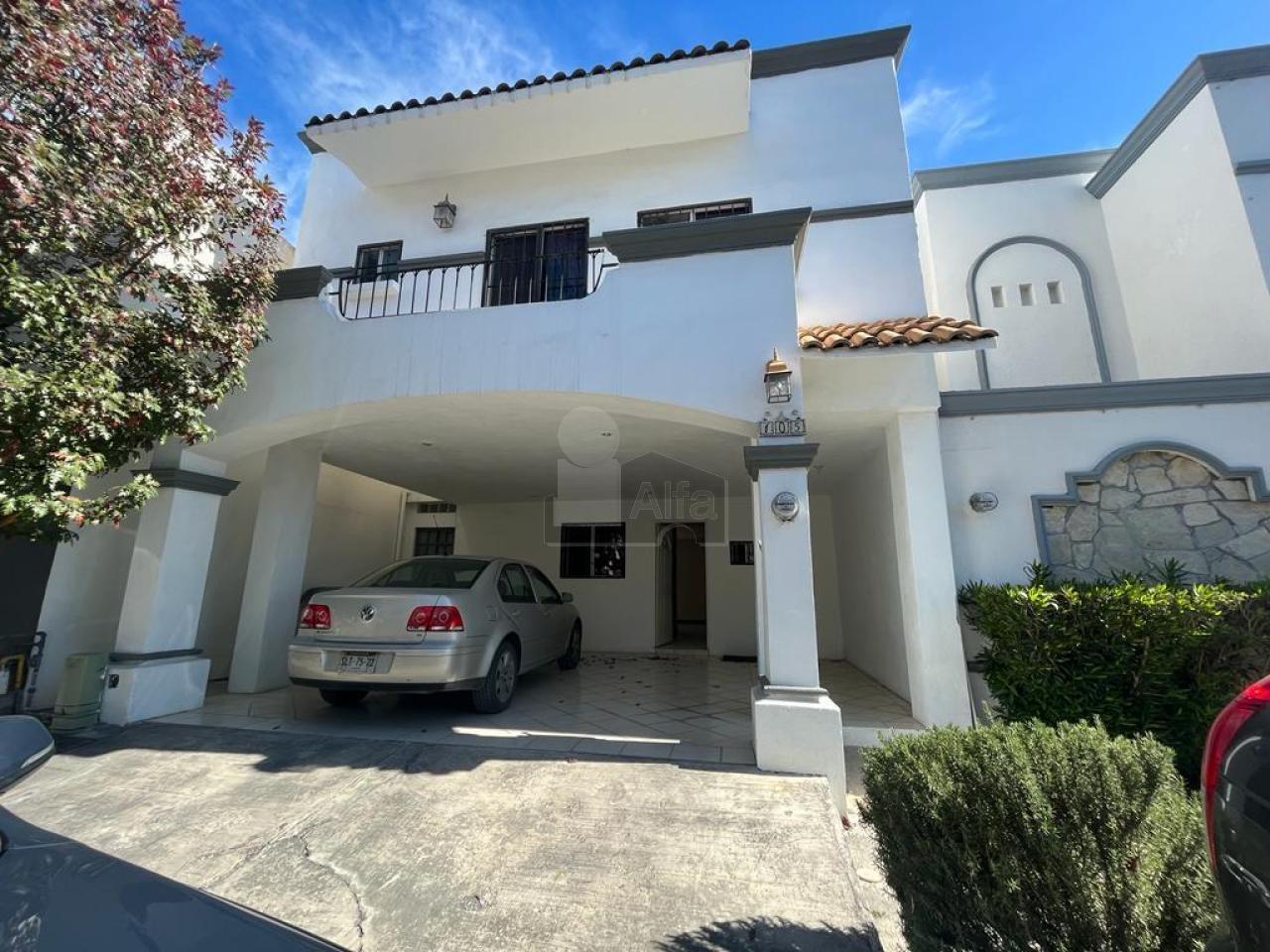 Casa en renta, Colinas del Huajuco, Monterrey, Nuevo Leon. en privada