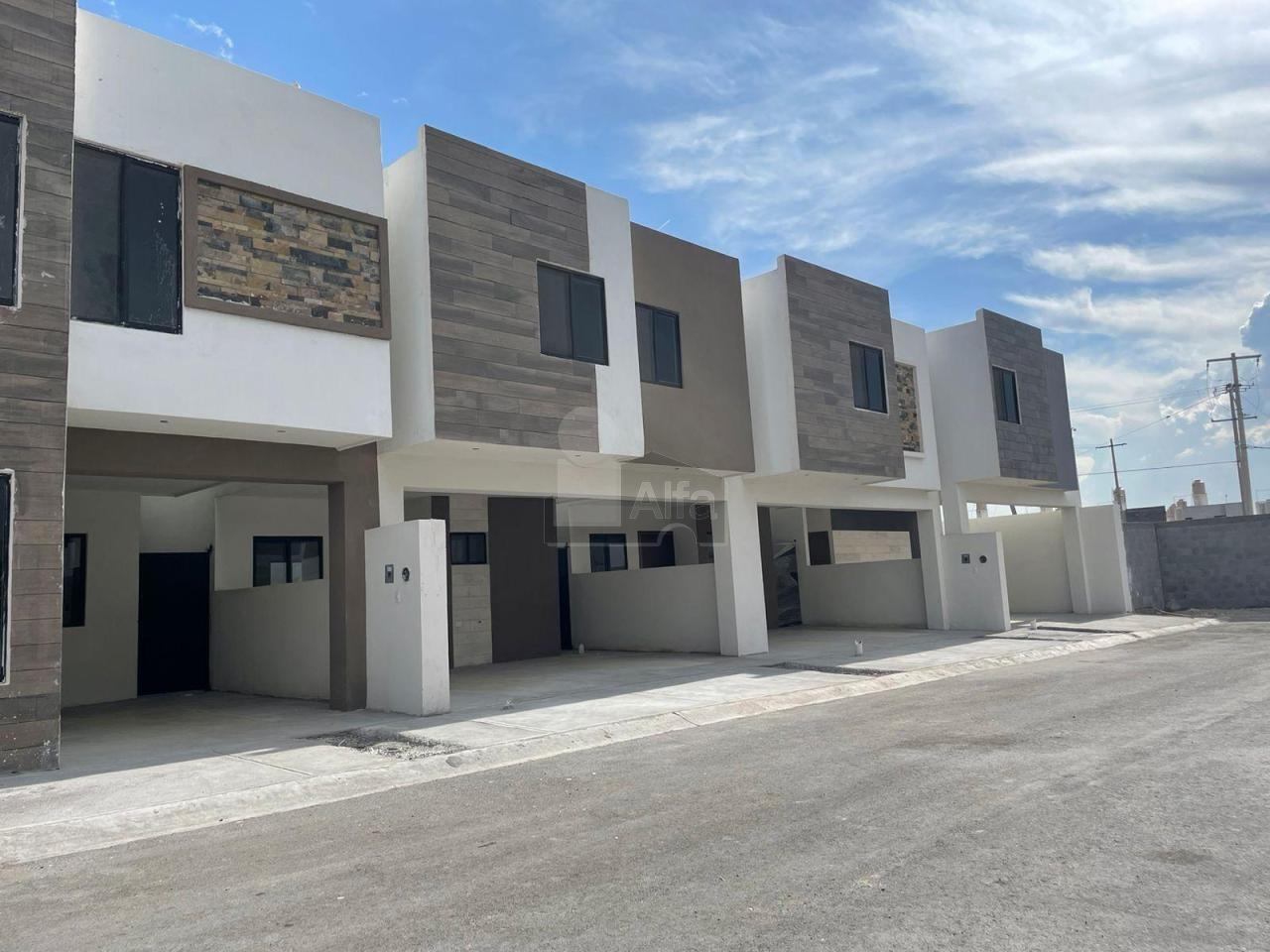 Venta de casas en Fracc. Villa Cumbres al oriente de Saltillo